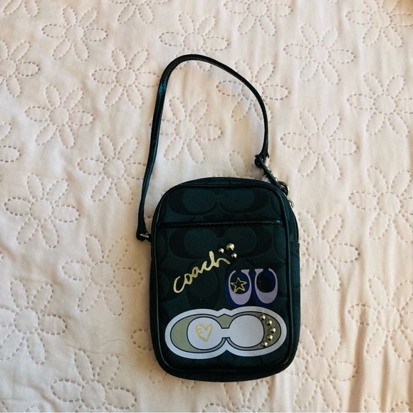 Coach Wristlet Black Cute design & Hearts  Has outside pocket and inside pocket - Picture 5 of 5